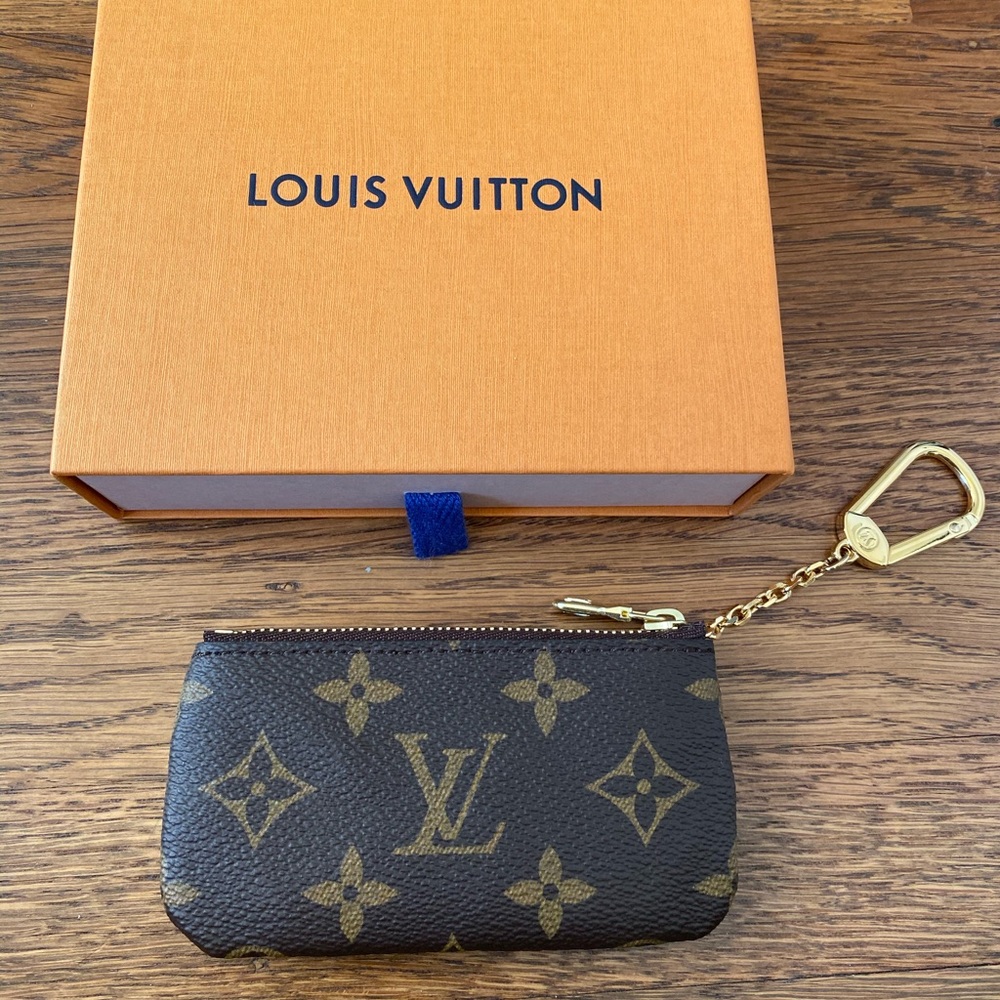 🔺SOLD🔺Louis Vuitton Pochette Cles in Monogram